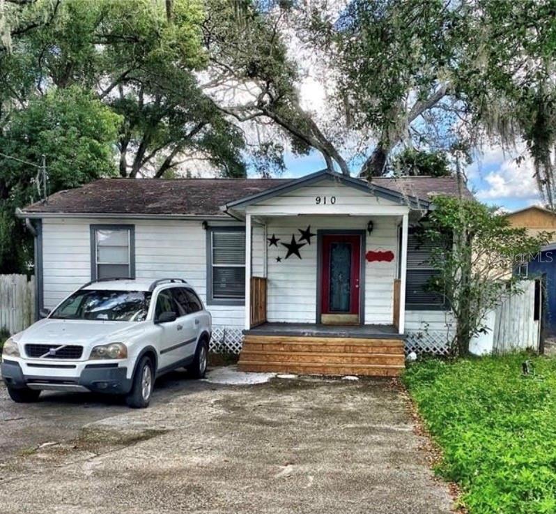 910 E ESKIMO AVE, Tampa FL 33604