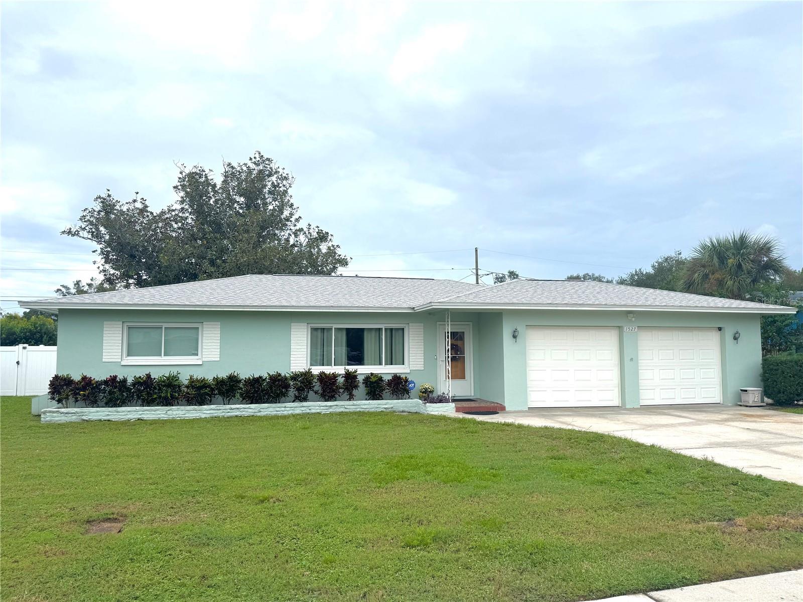1527 LAKEVIEW RD, Clearwater FL 33756