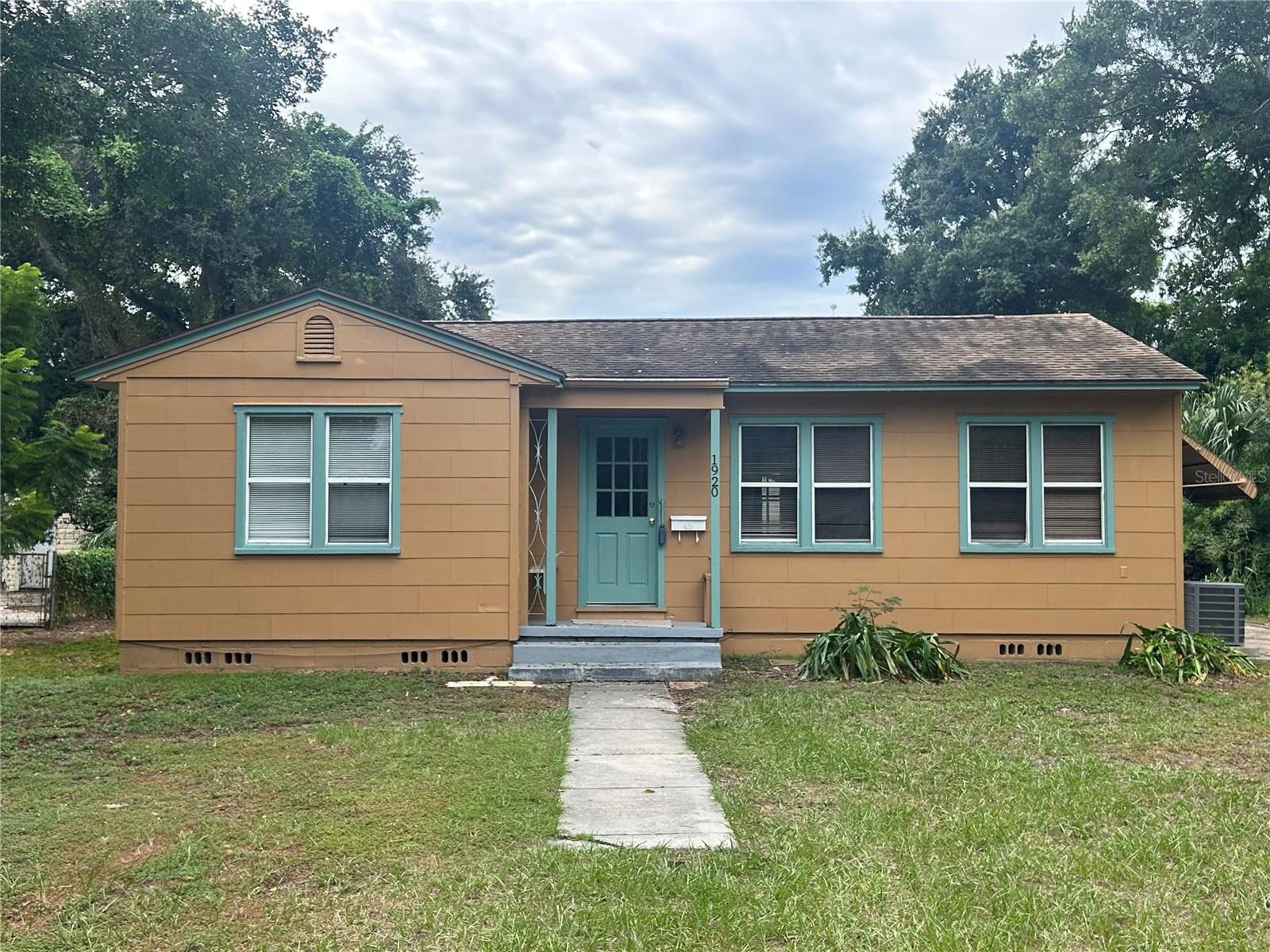 1920 23RD AVE N, St Petersburg FL 33713