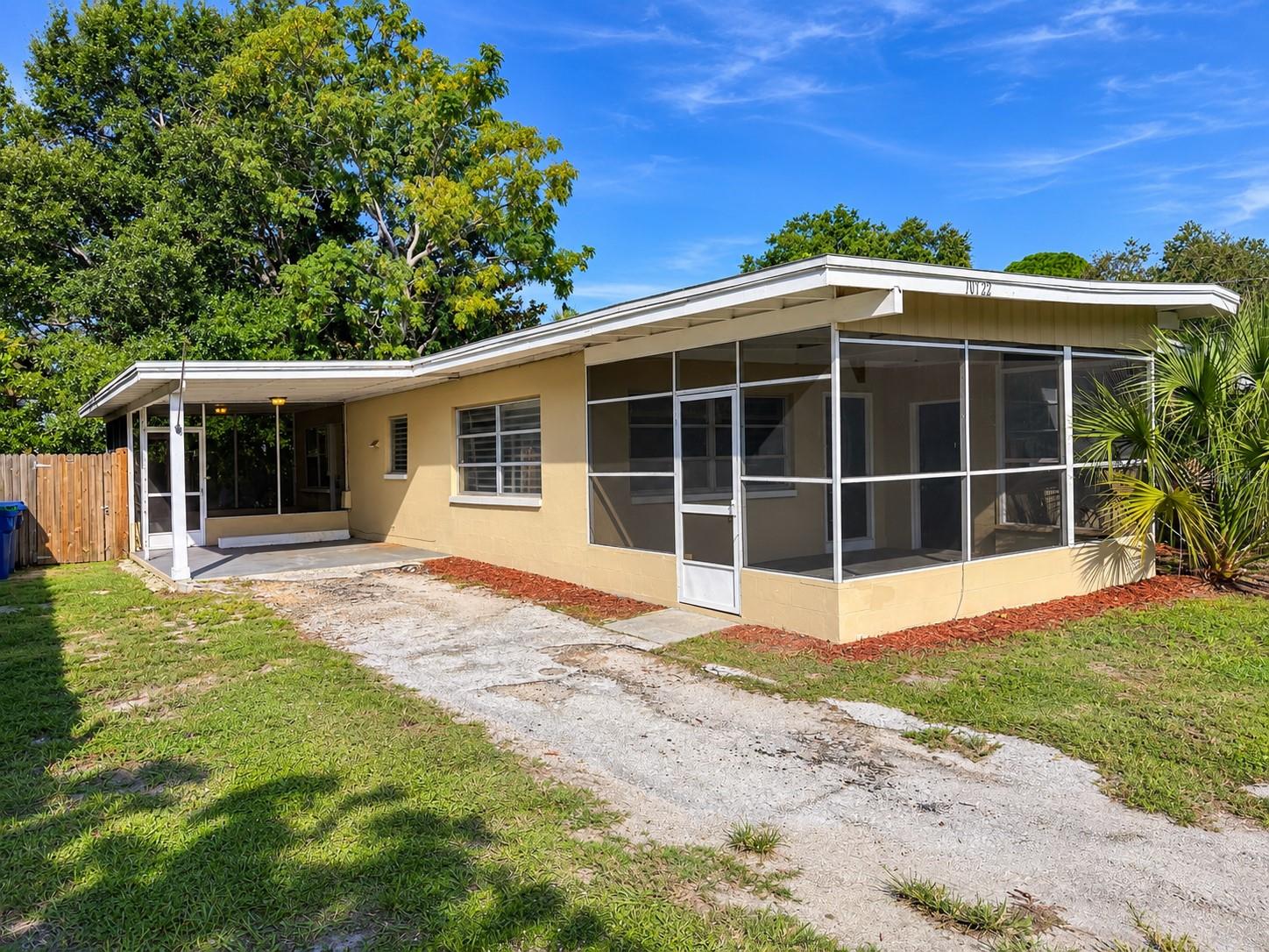10722 53RD AVE N, St Petersburg FL 33708