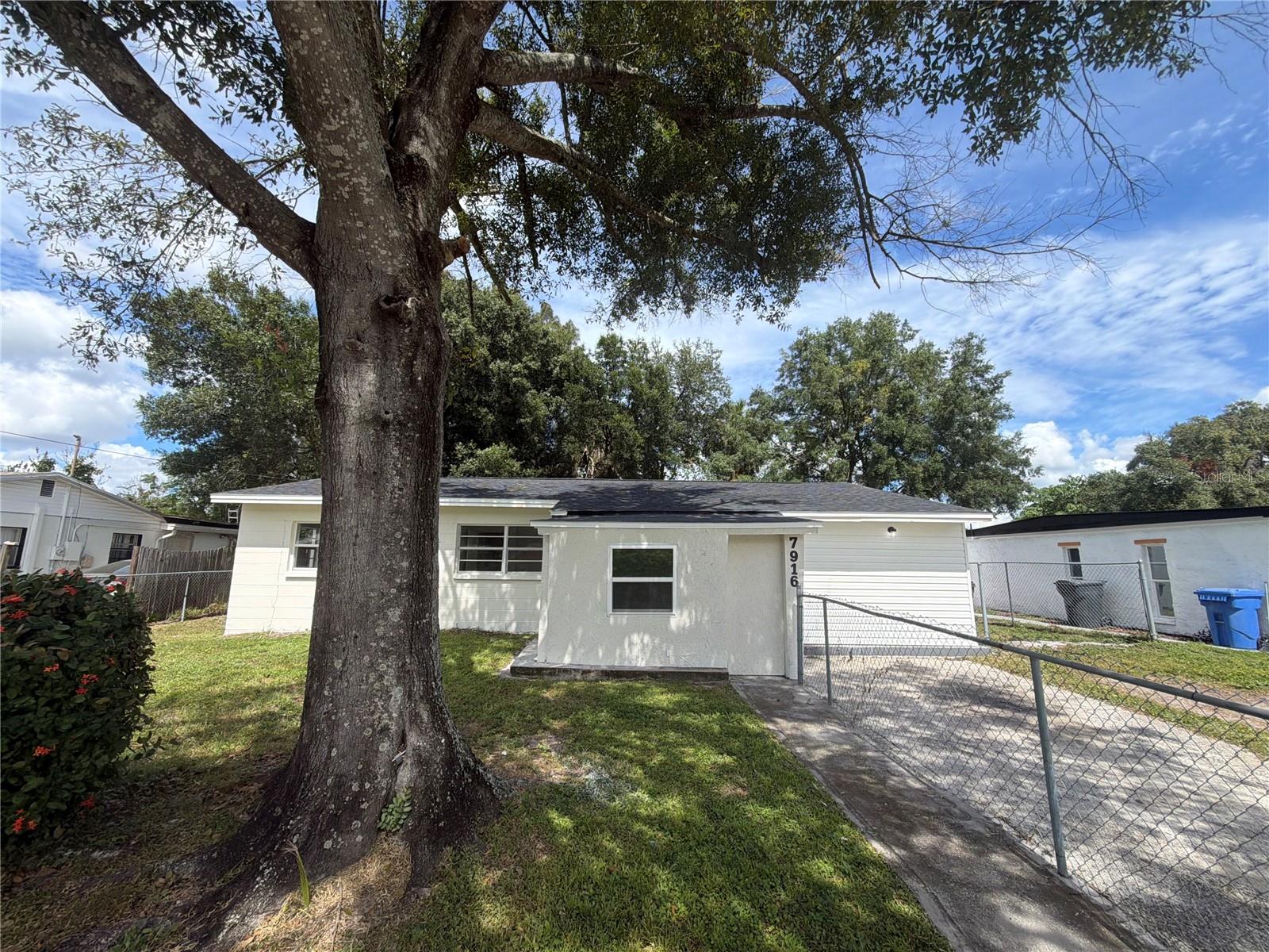 7916 ENDIVE AVE, Tampa FL 33619
