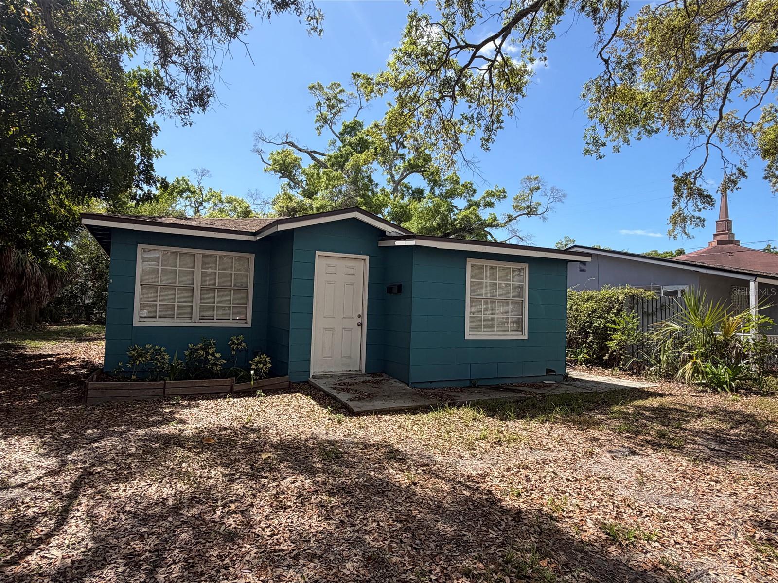 2410 18TH AVE S, St Petersburg FL 33712