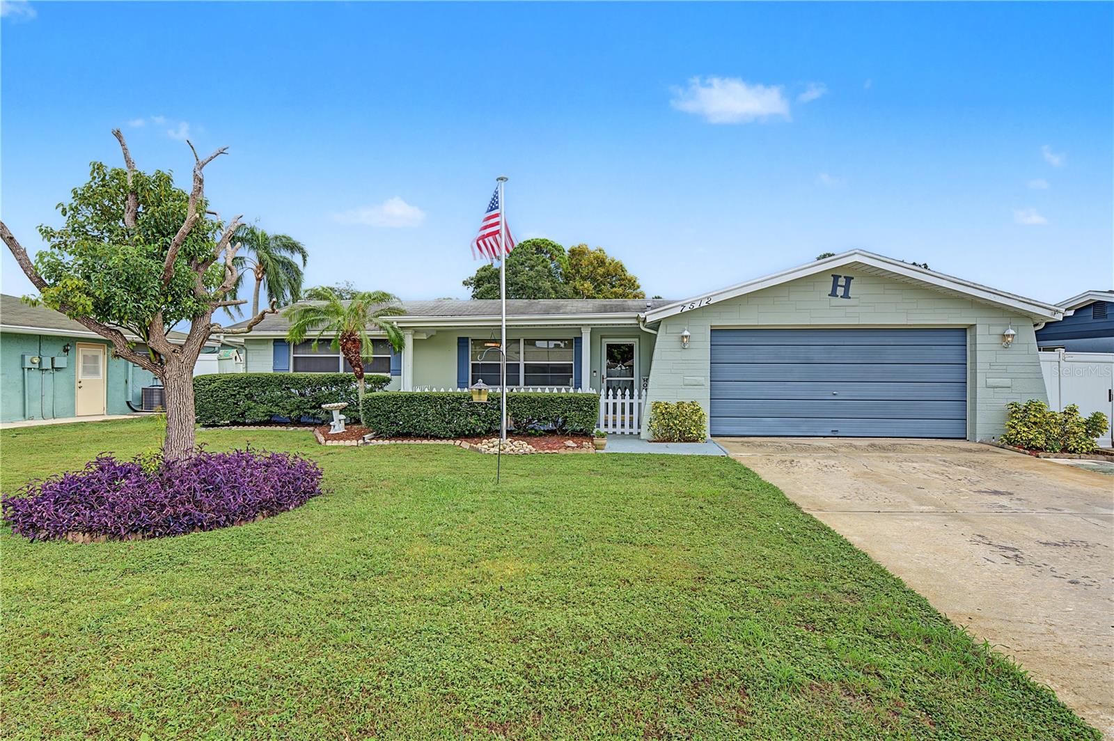 7512 HOLLY LAKE LN, New Port Richey FL 34653