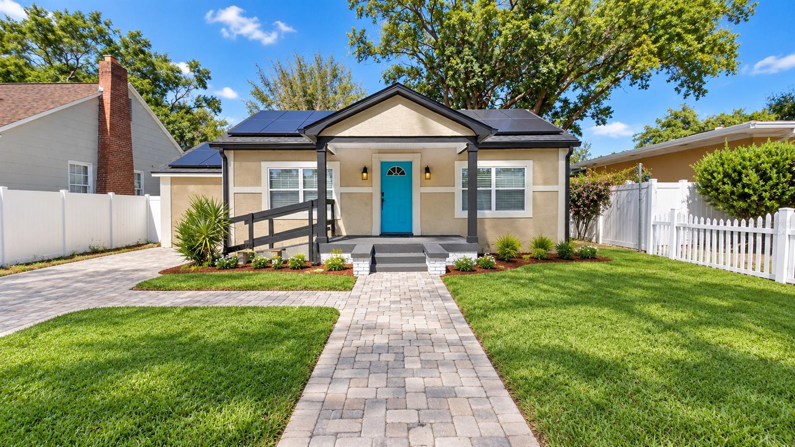 936 E SHADOWLAWN AVE, Tampa FL 33603