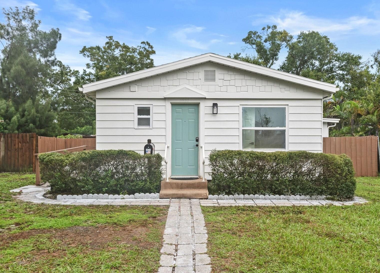 3820 40TH AVE N, St Petersburg FL 33714