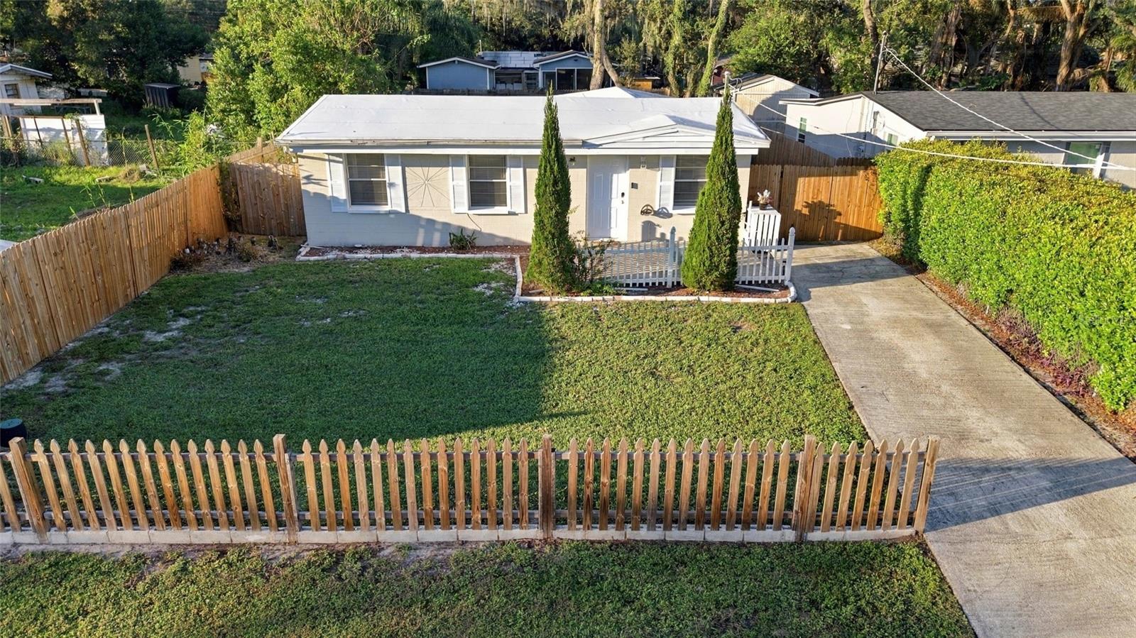 1906 E 98TH AVE, Tampa FL 33612