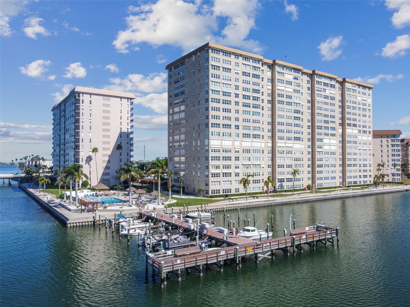 5200 BRITTANY DR S #206, St Petersburg FL 33715