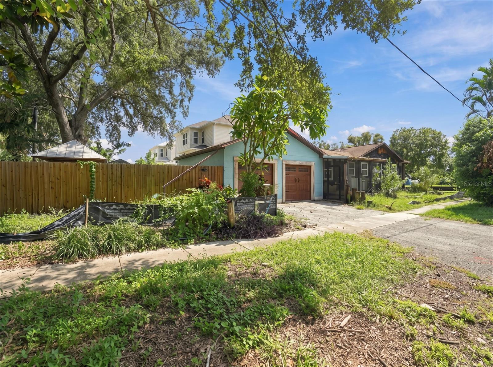 733 58TH AVE NE, St Petersburg FL 33703