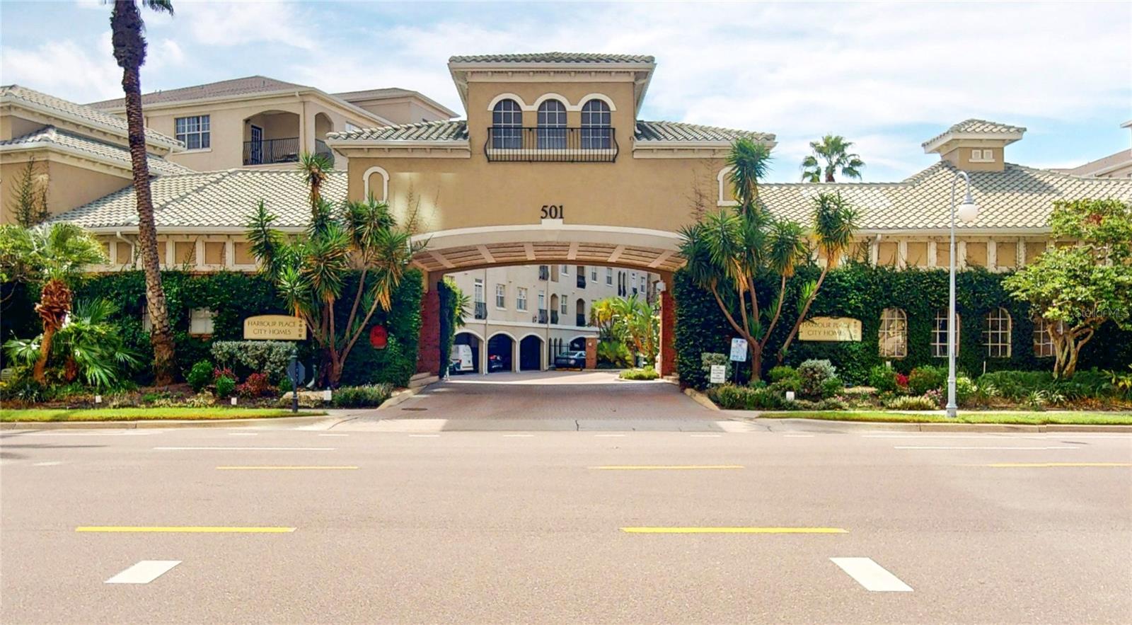 501 KNIGHTS RUN AVE #2121, Tampa FL 33602