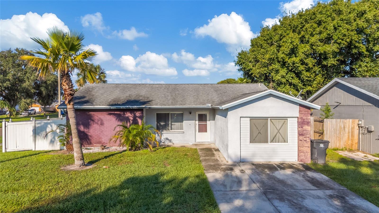 1002 PINE RIDGE CIR, Brandon FL 33511