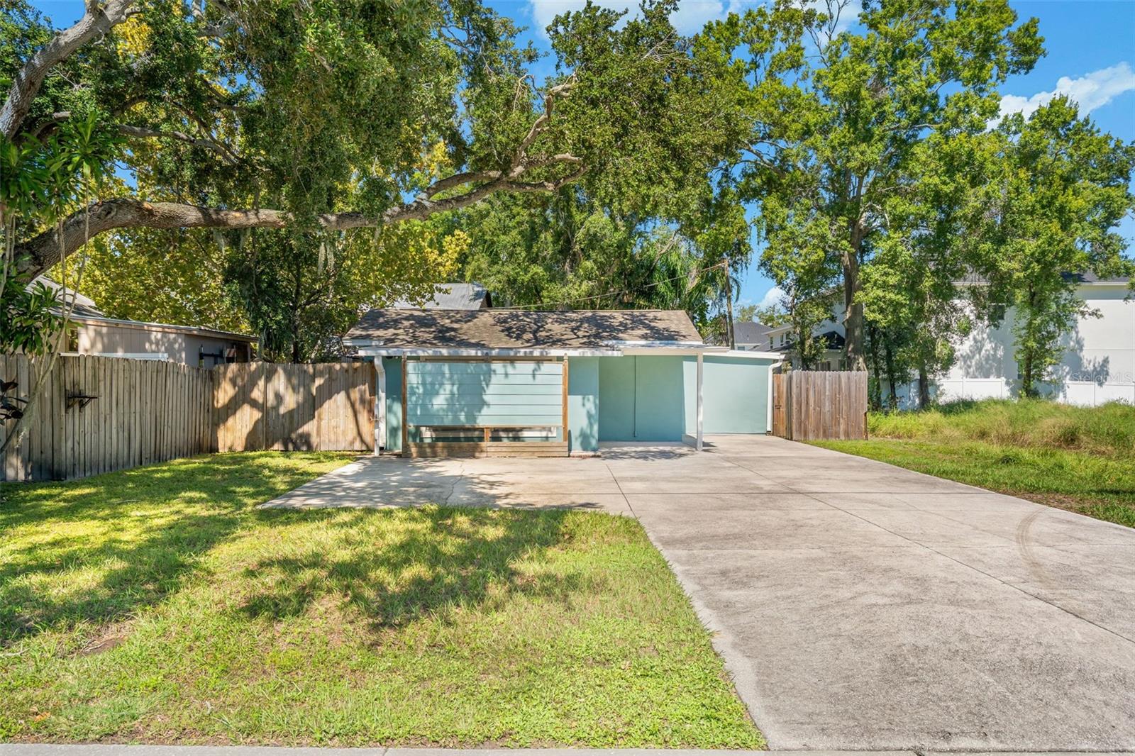 2927 62ND AVE N, St Petersburg FL 33702