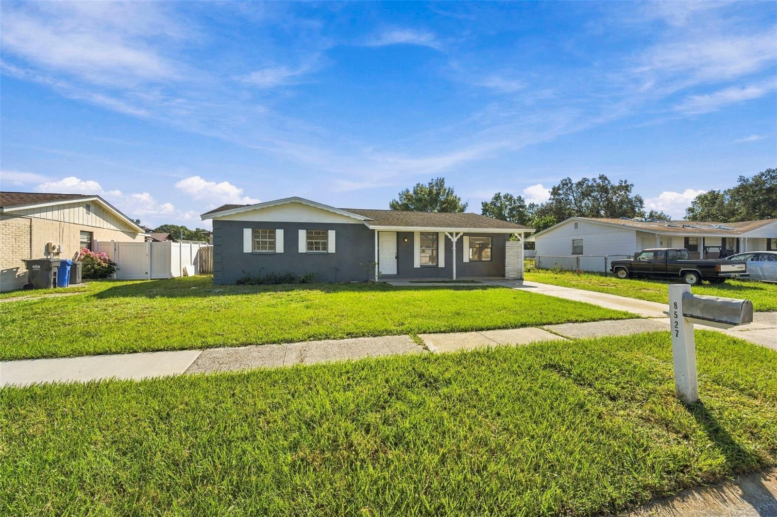8527 GOLD RIDGE CIR, Tampa FL 33619