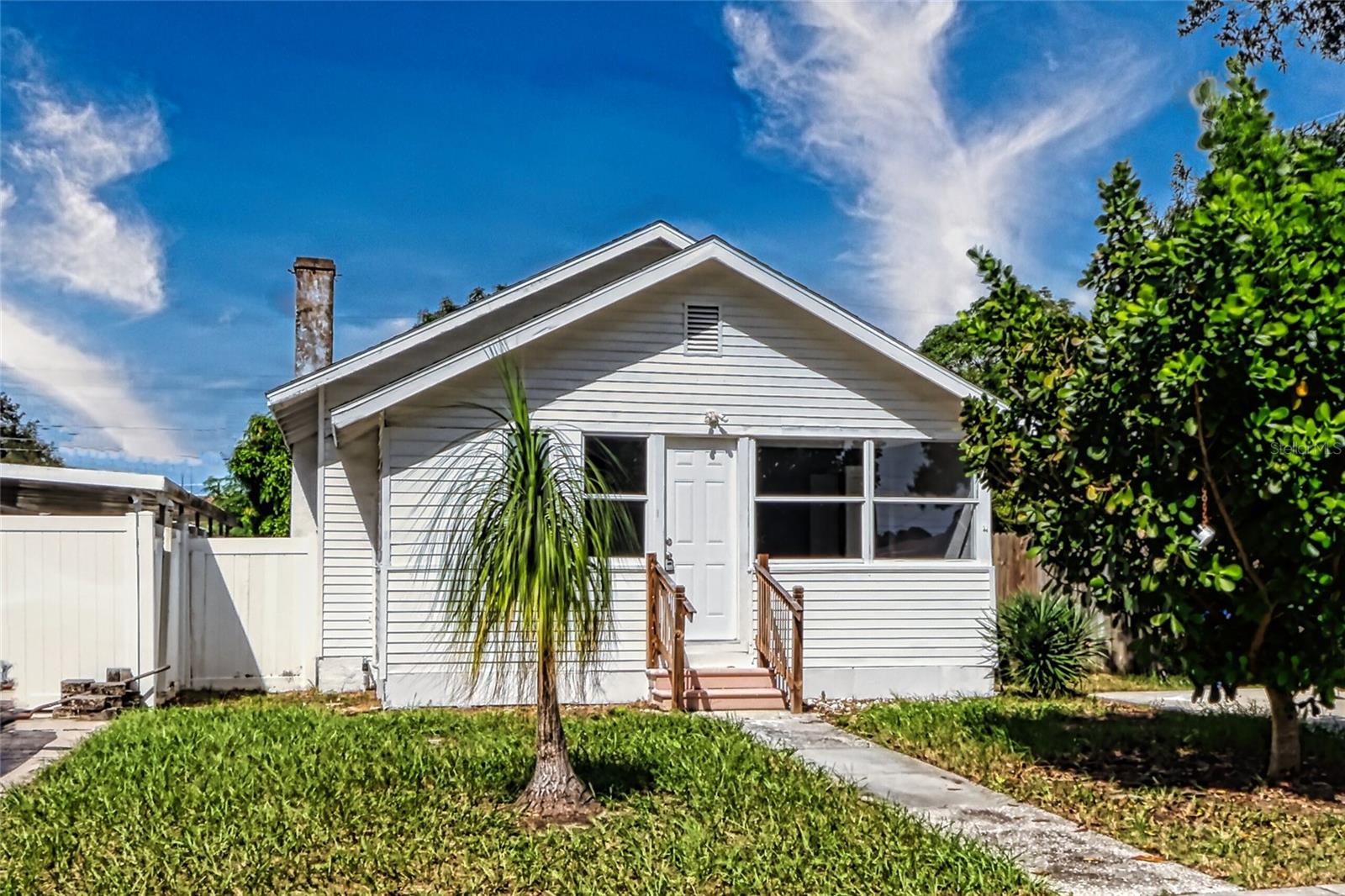 2627 17TH AVE N, St Petersburg FL 33713