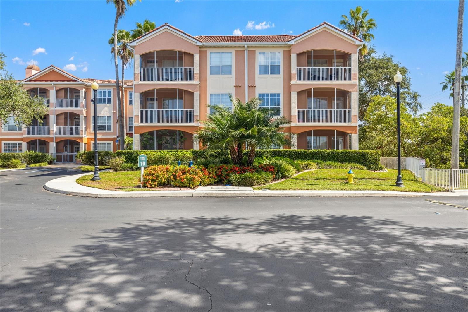 5000 CULBREATH KEY WAY #1-319, Tampa FL 33611