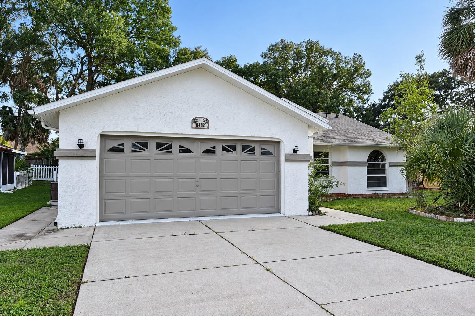 8402 ROYAL HART DR, New Port Richey FL 34653