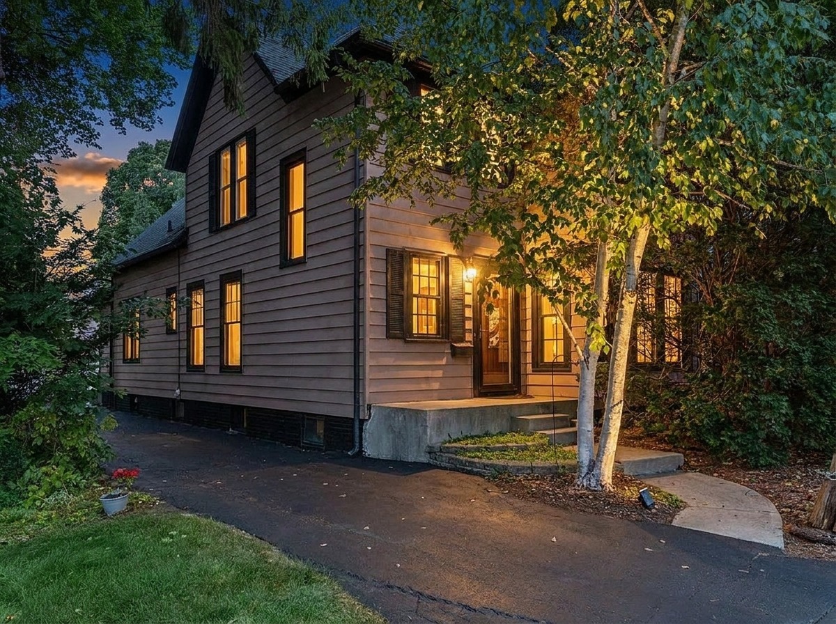 610 W Main Street, West Dundee IL 60118