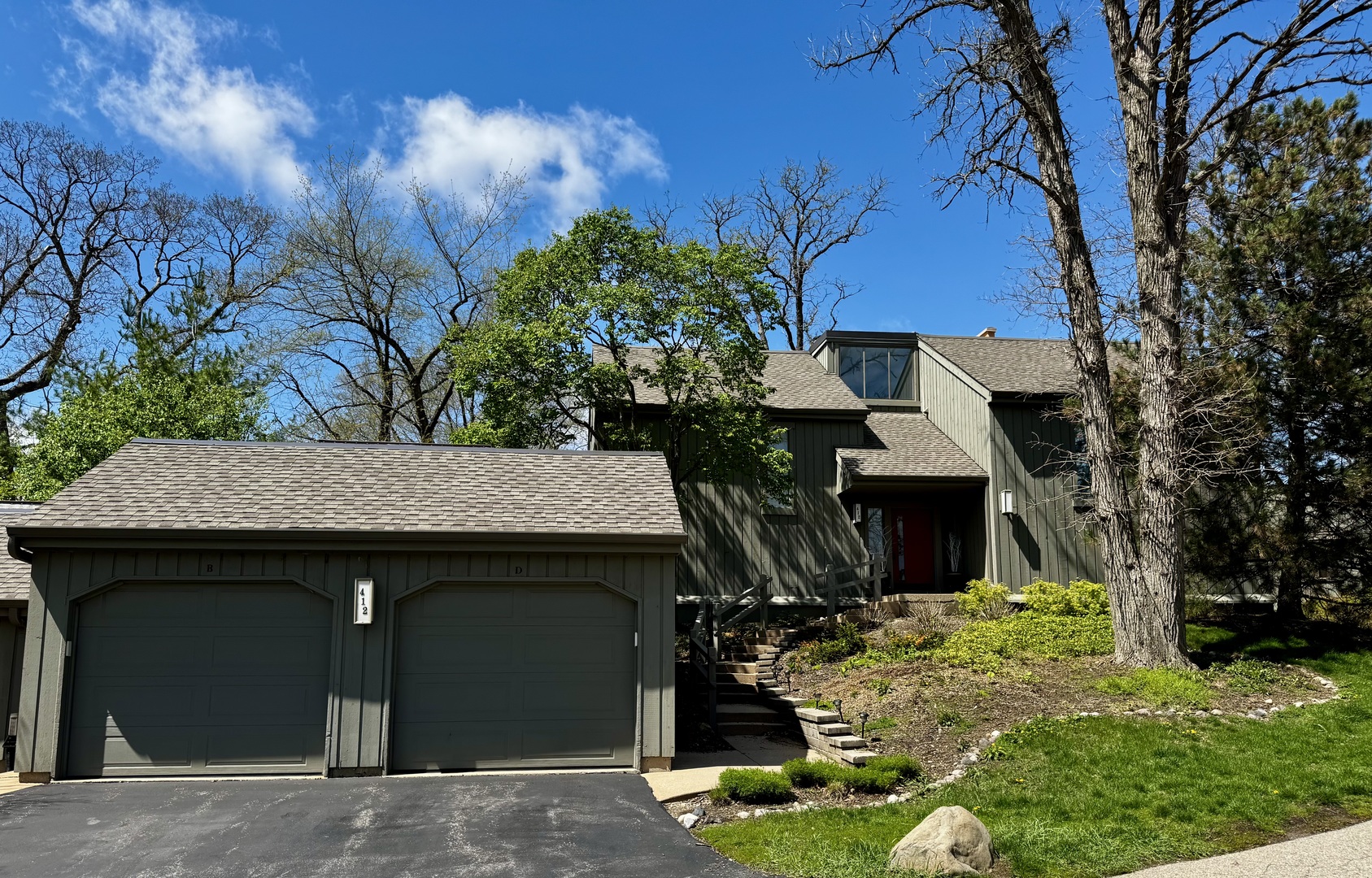 412 Deer Trail Hill Unit B, Lake Barrington IL 60010
