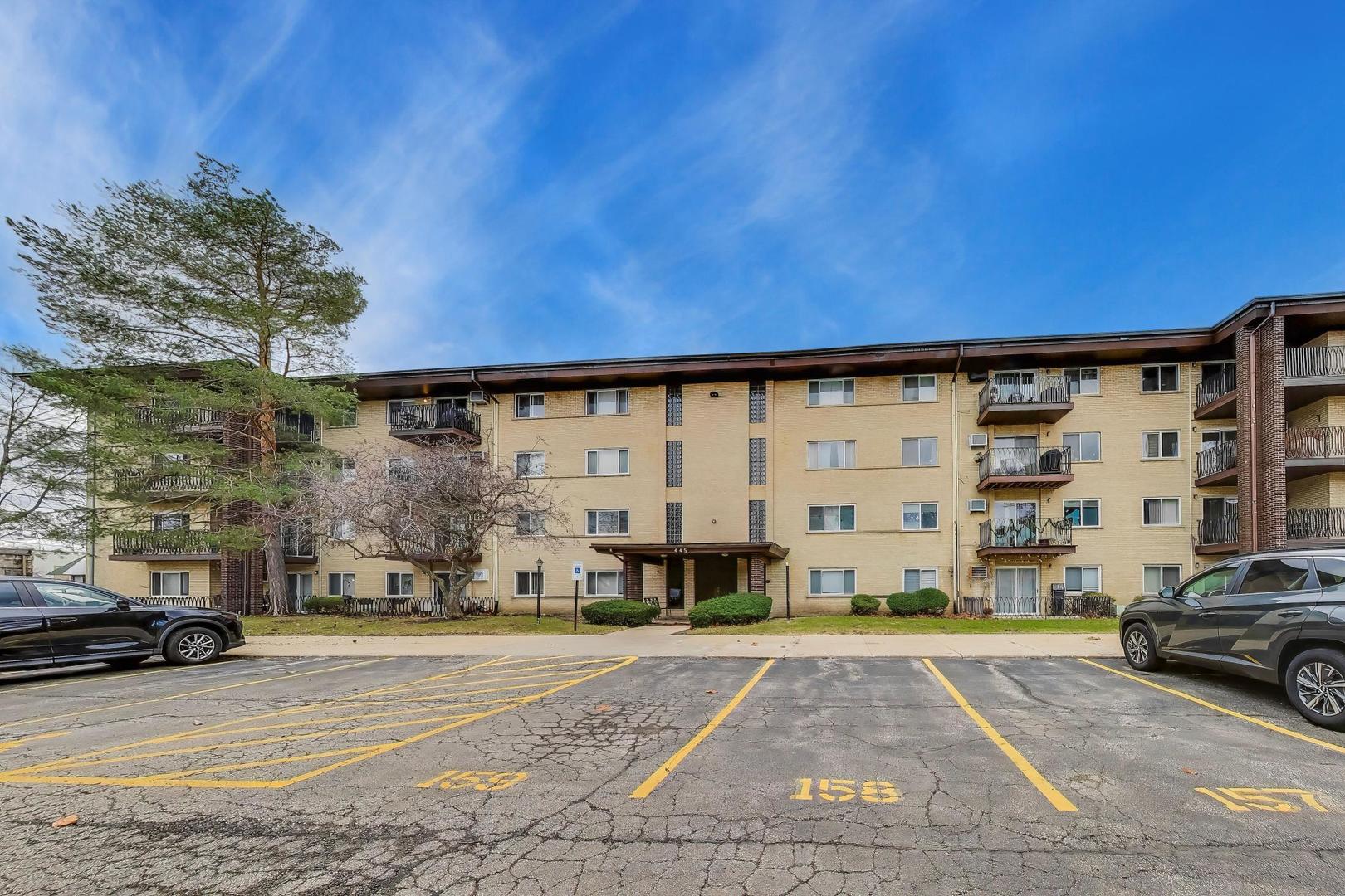 445 S Cleveland Avenue Unit 302, Arlington Heights IL 60005