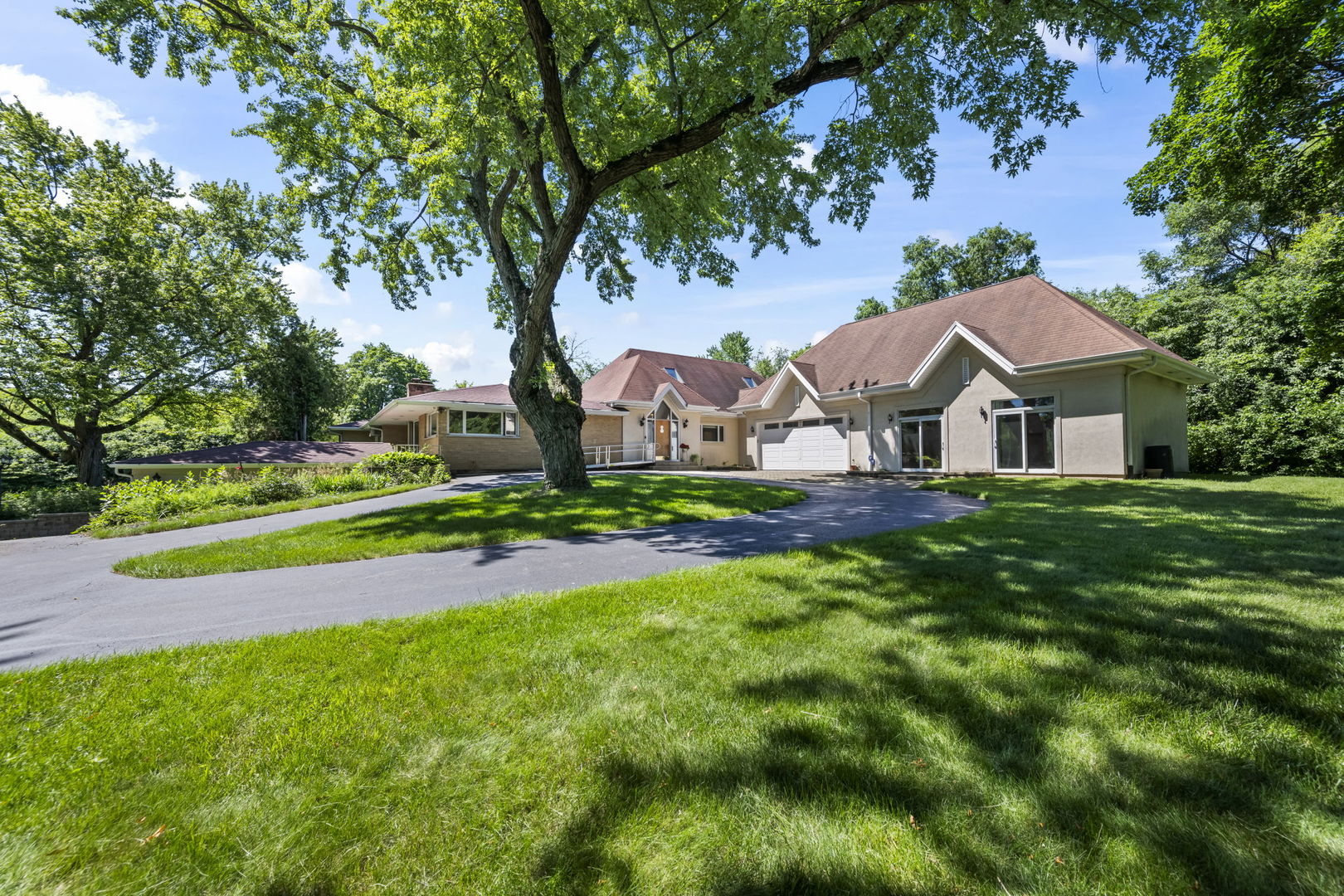 26347 W IL Route 22, Barrington IL 60010