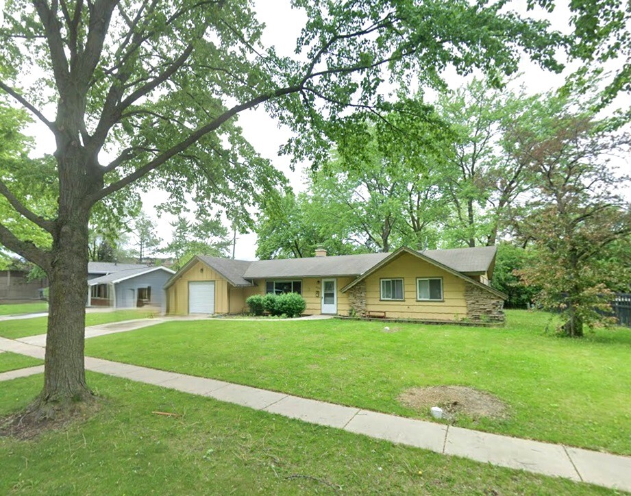 1408 Fairlane Drive, Schaumburg IL 60193