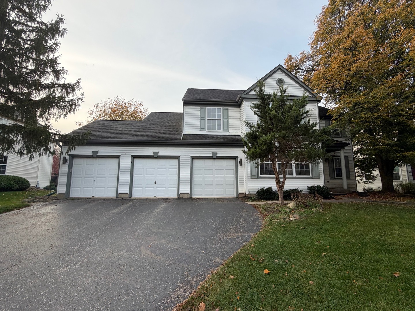 285 Shipland Drive, Crystal Lake IL 60012