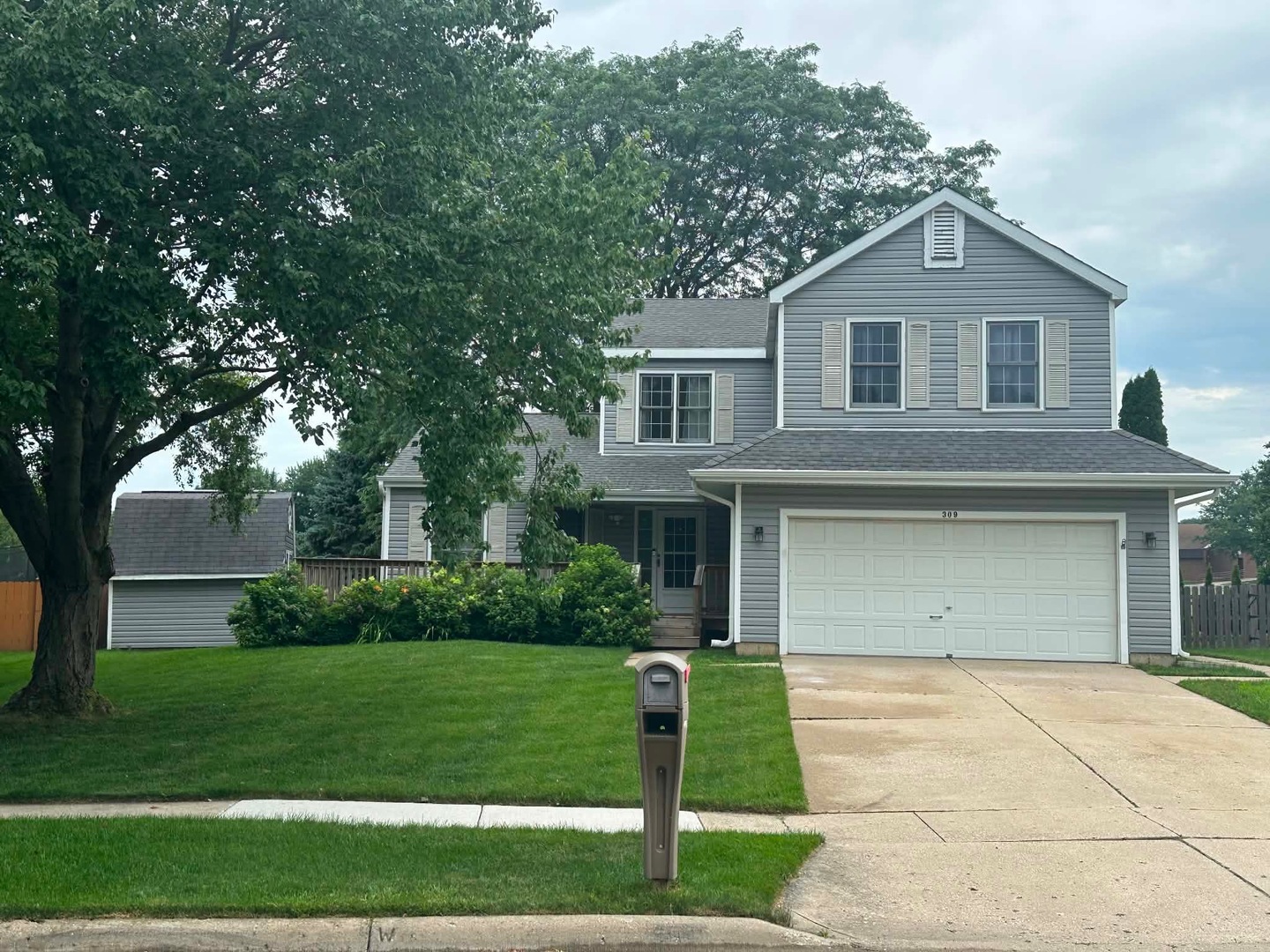 309 S Cross Trail, Mchenry IL 60050