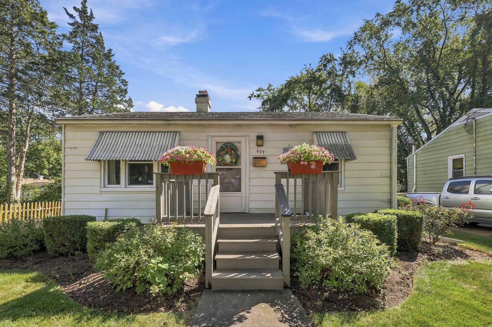 677 Clark Street, Elgin IL 60123