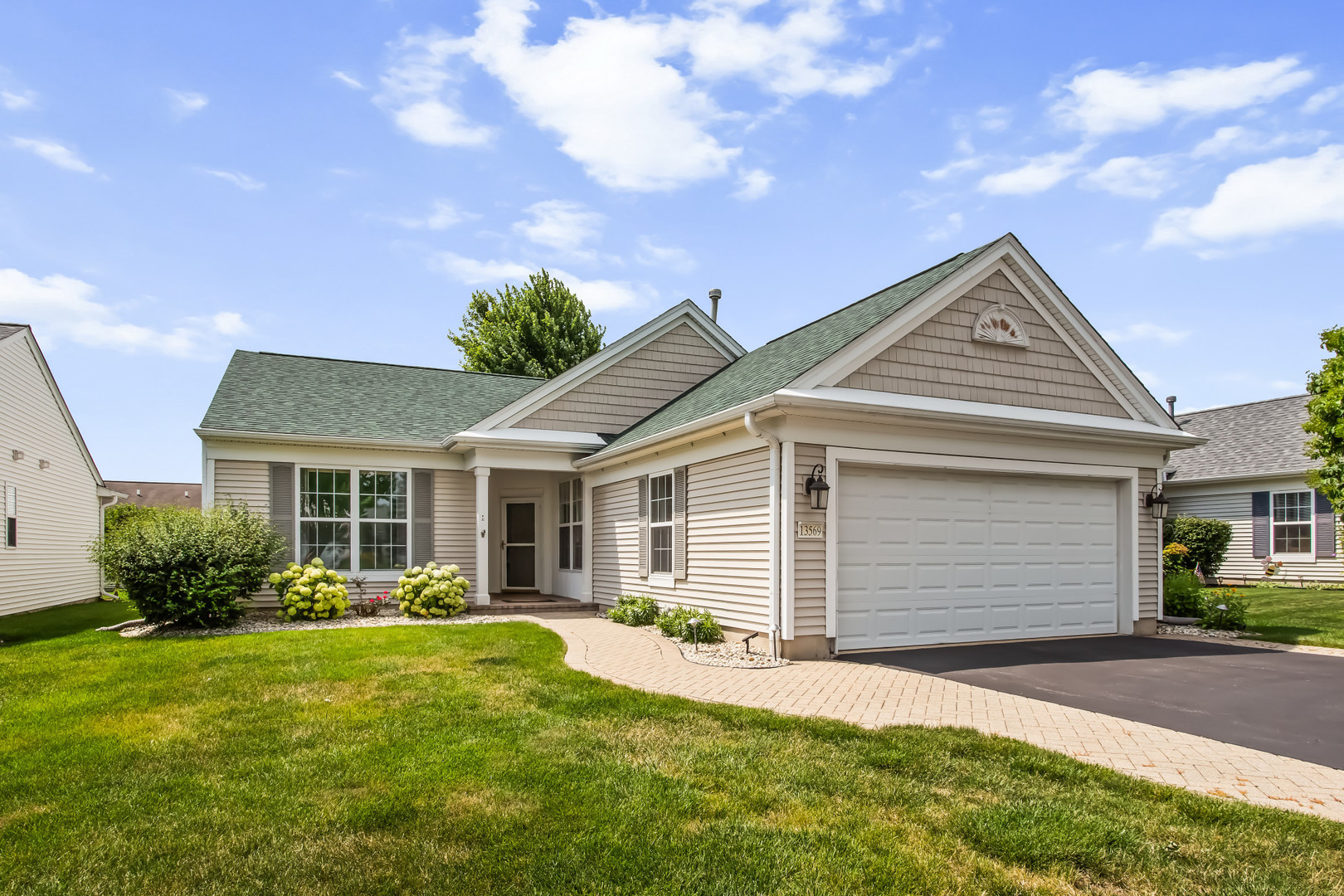 13569 WINTERBERRY Lane, Huntley IL 60142