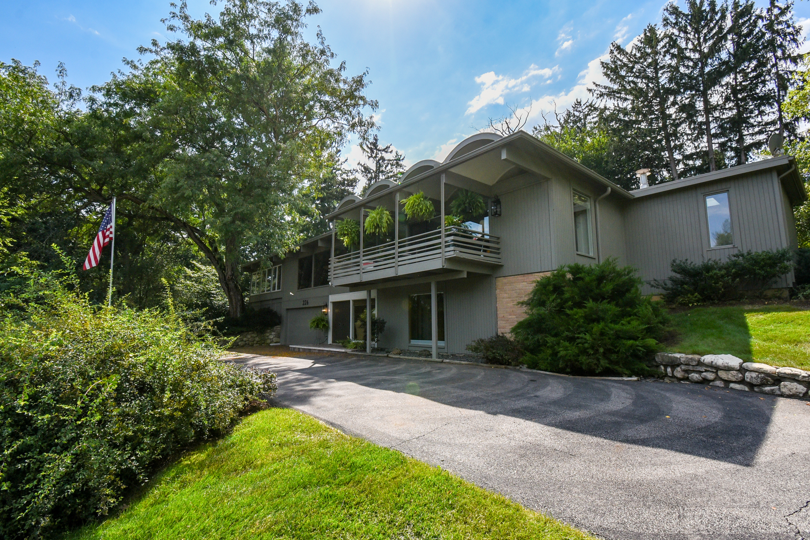 226 Beachview Lane, North Barrington IL 60010
