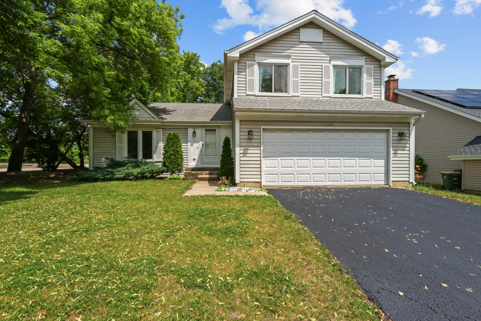 1316 W MEADE Lane, Arlington Heights IL 60004