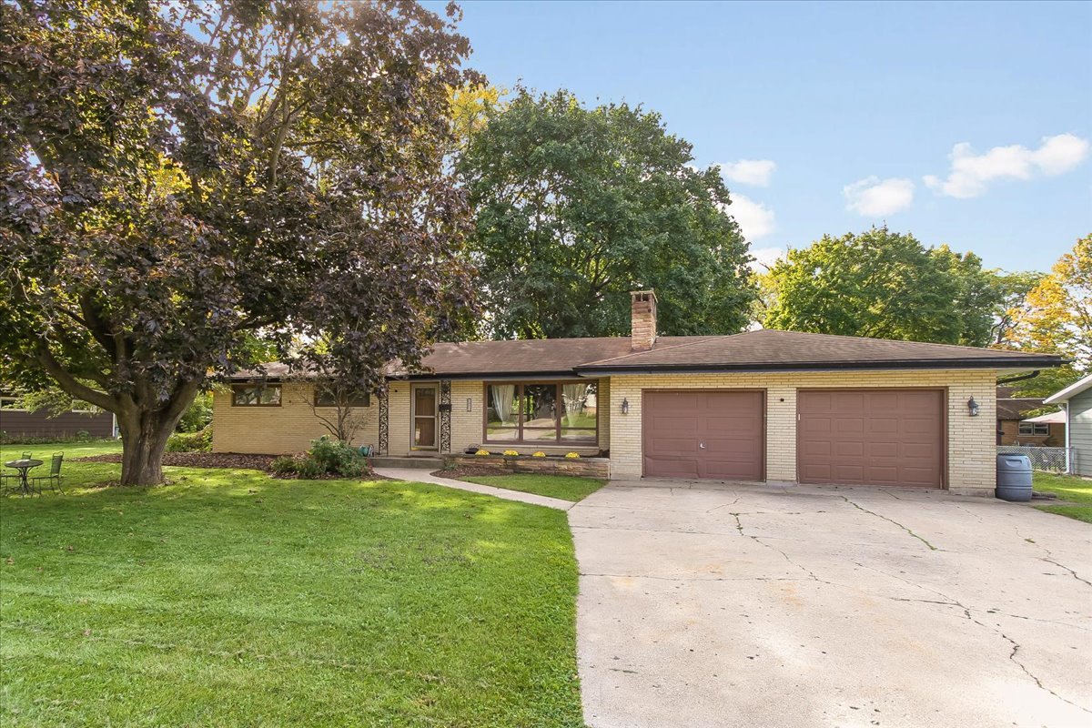 478 1st Street, Antioch IL 60002