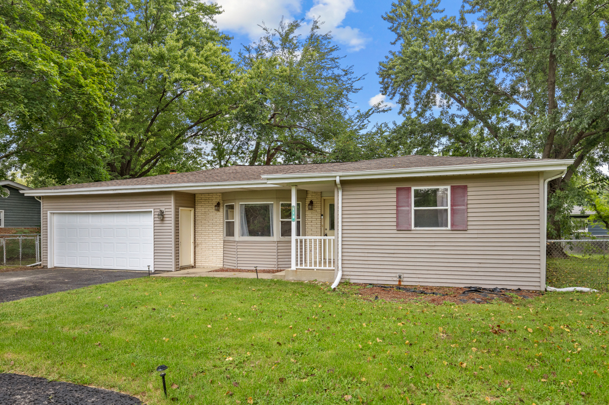 110 Bay Road, Mchenry IL 60051