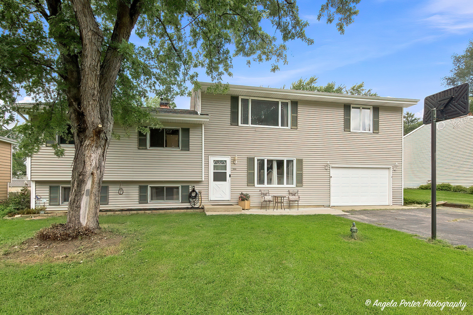 1106 Quincy Avenue, Johnsburg IL 60051