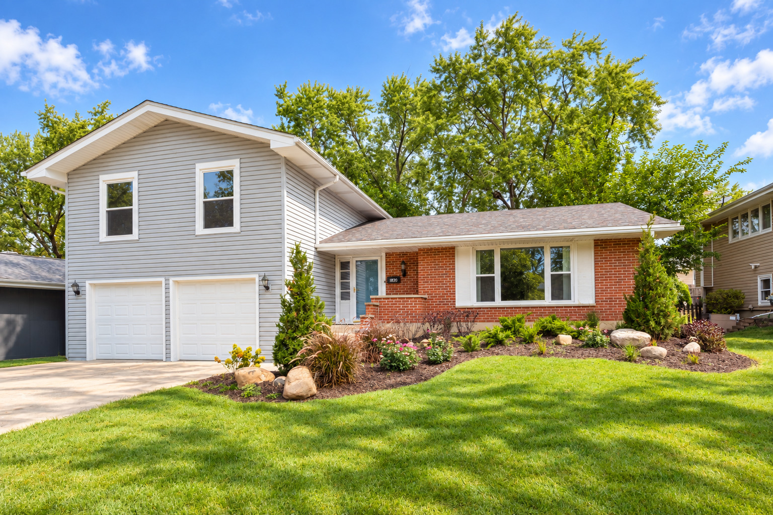1340 Newcastle Lane, Hoffman Estates IL 60169