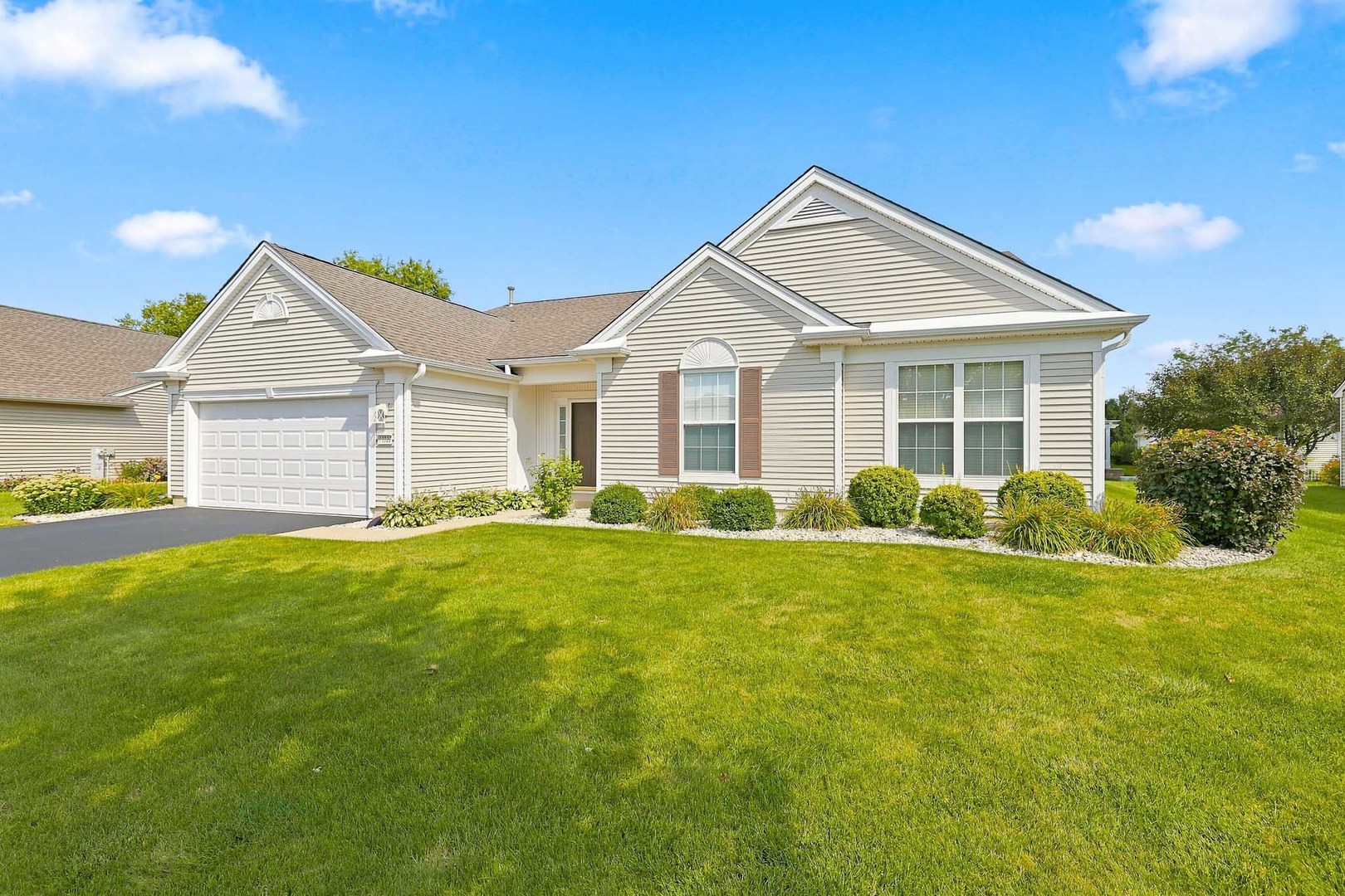 13326 DAKOTA FIELDS Drive, Huntley IL 60142