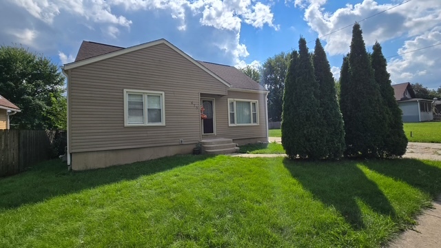 673 Orange Street, Elgin IL 60123