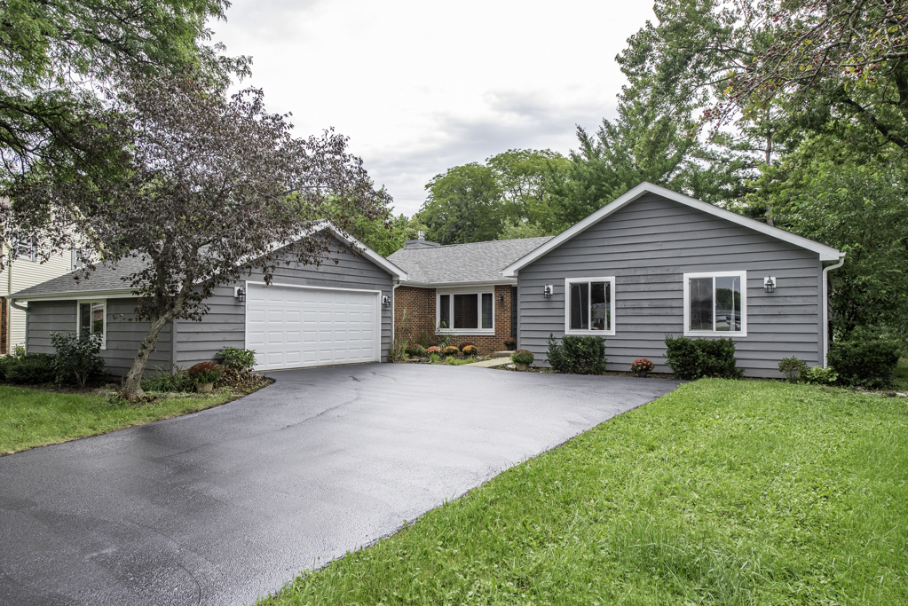 579 Phillips Circle, Antioch IL 60002