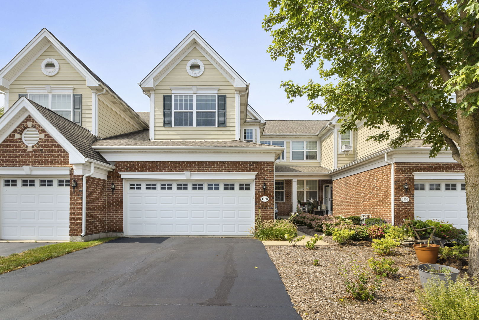 1158 Falcon Ridge Drive, Elgin IL 60124