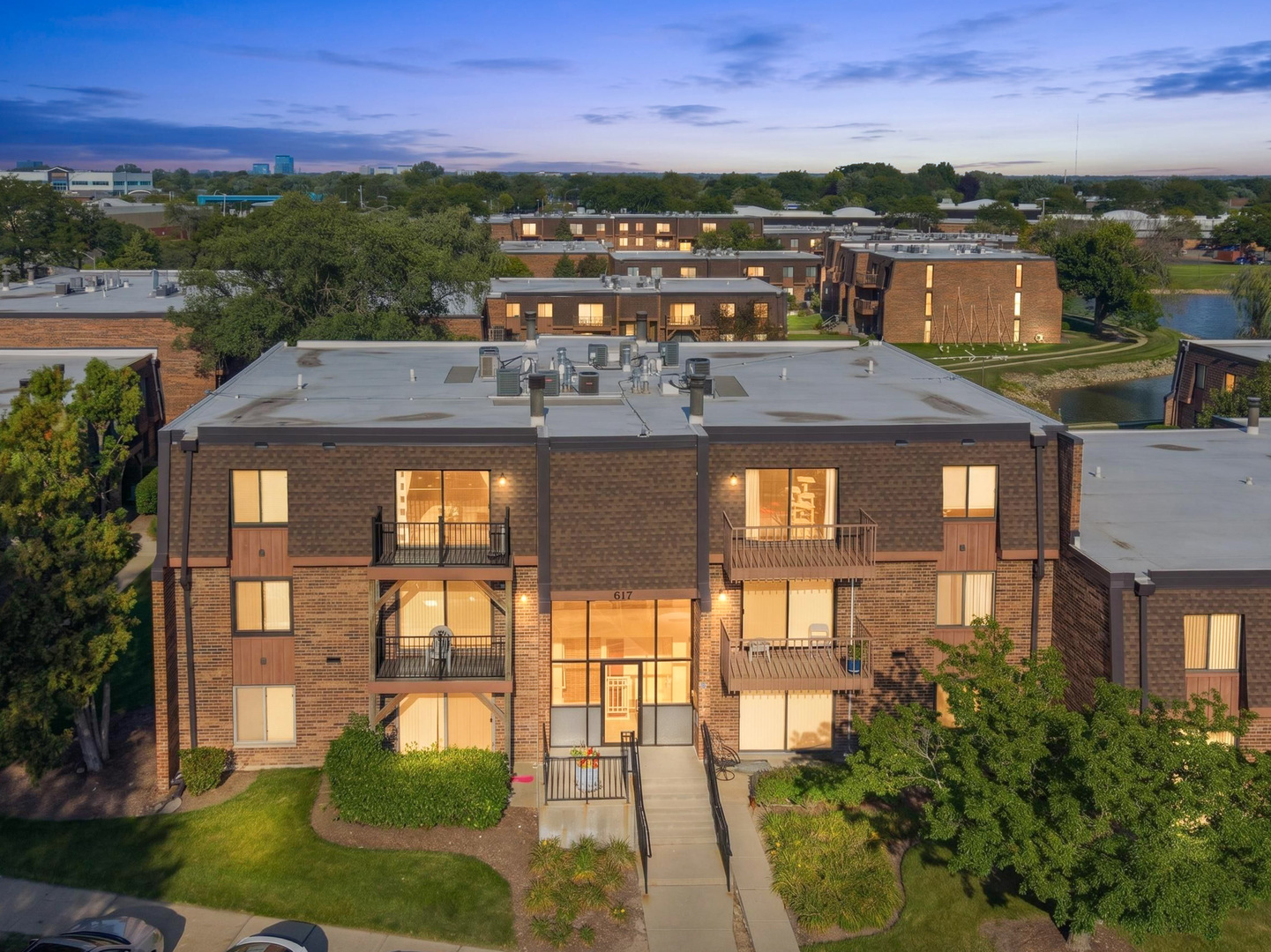 617 Limerick Lane Unit 2B, Schaumburg IL 60193