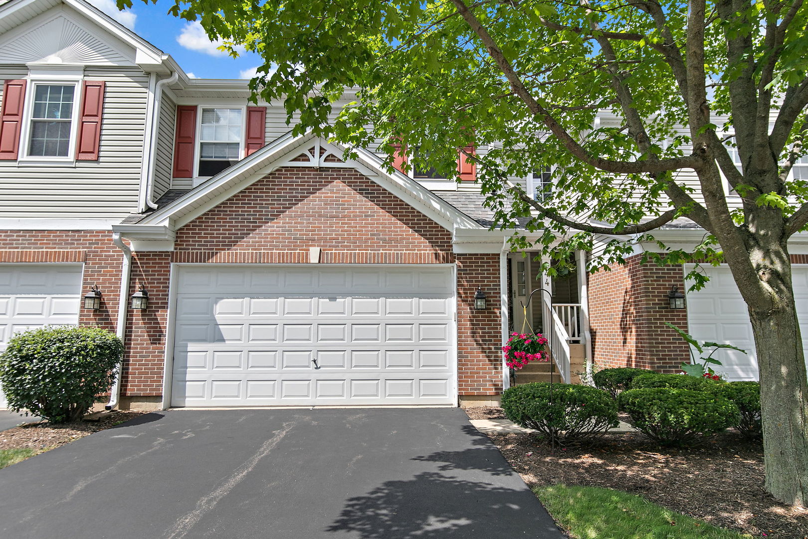 244 Lineas Lane Unit 244, Geneva IL 60134