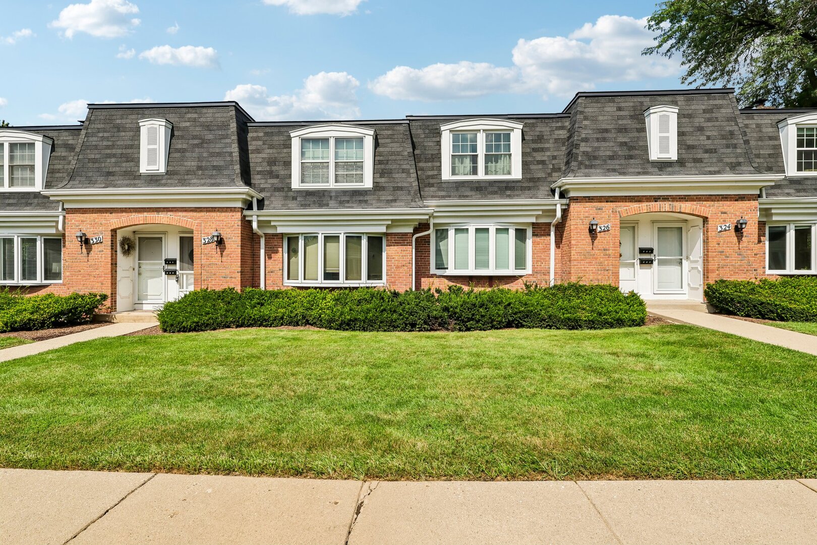 328 Eastern Avenue, Barrington IL 60010
