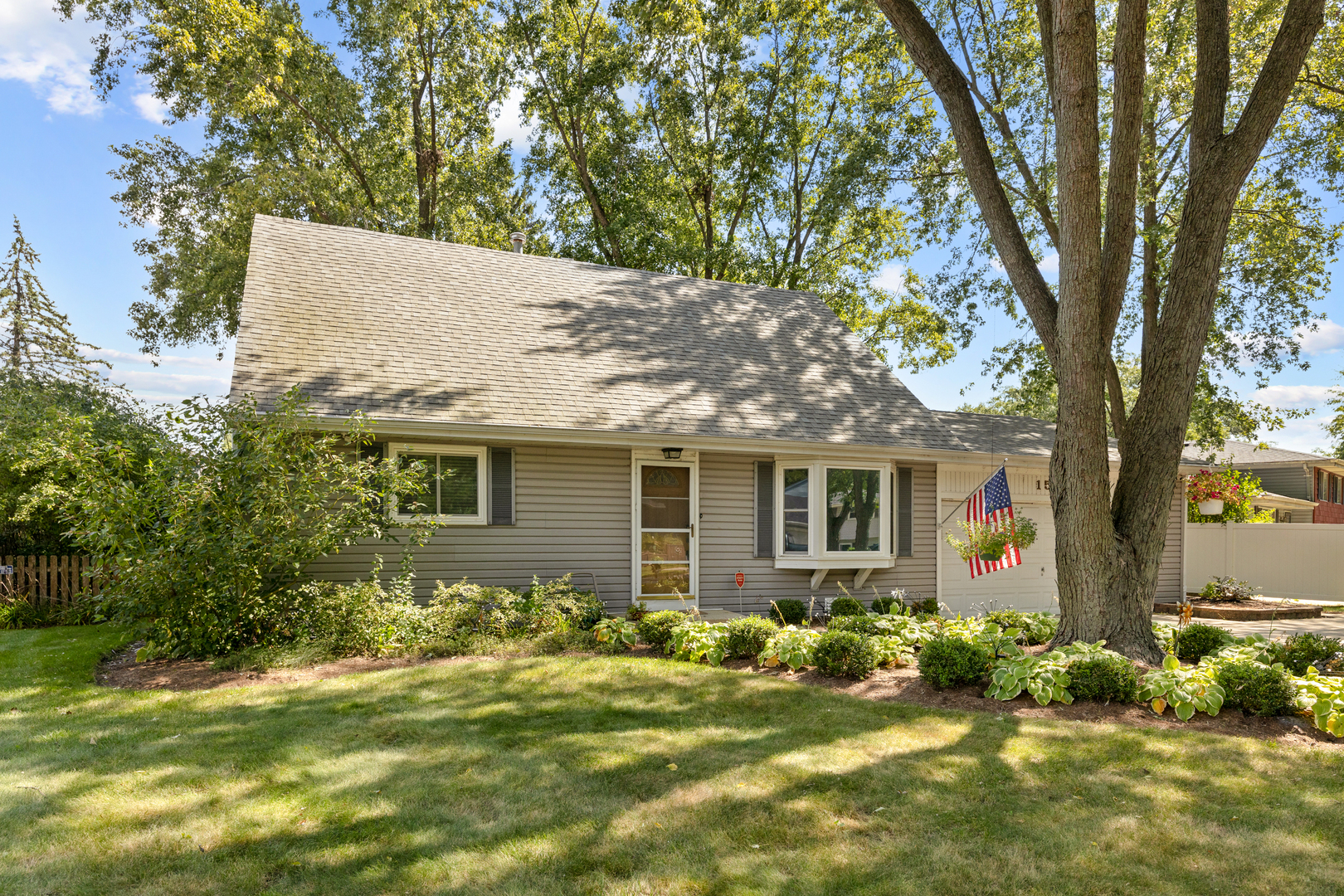 1552 Jobe Avenue, St. Charles IL 60174