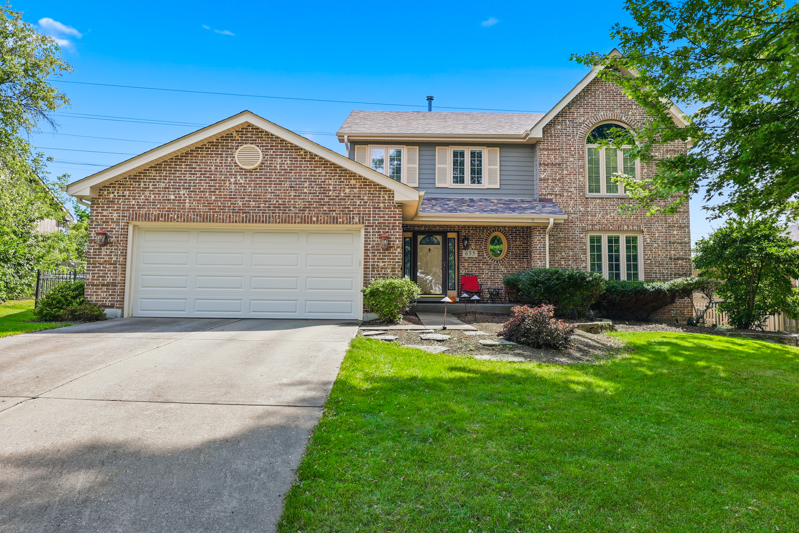 655 Crest Drive, Cary IL 60013