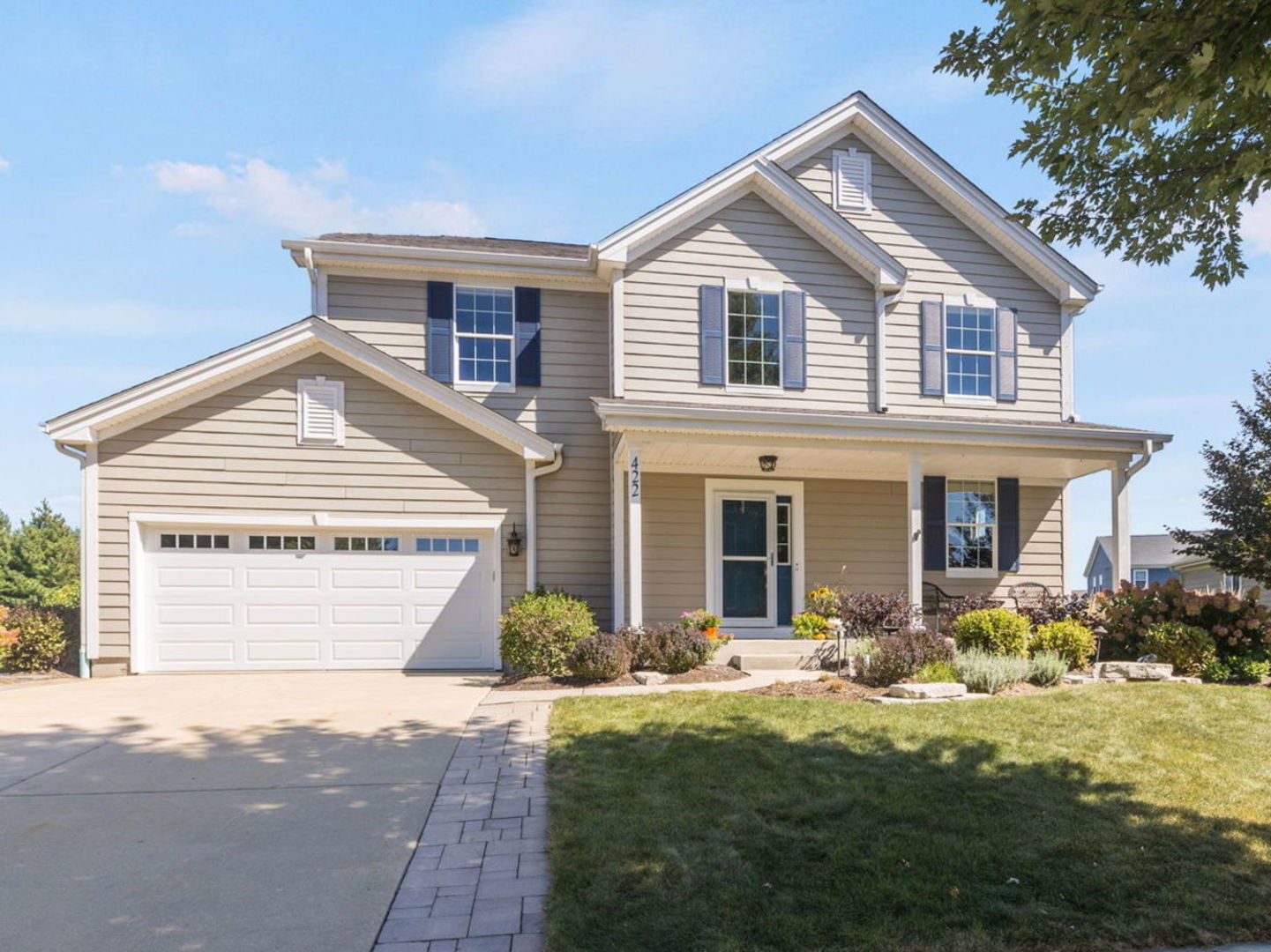 422 W Amberside Drive, Elgin IL 60124
