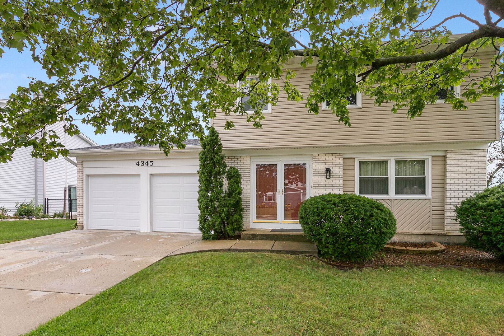 4345 Rock Cove Drive, Hoffman Estates IL 60192