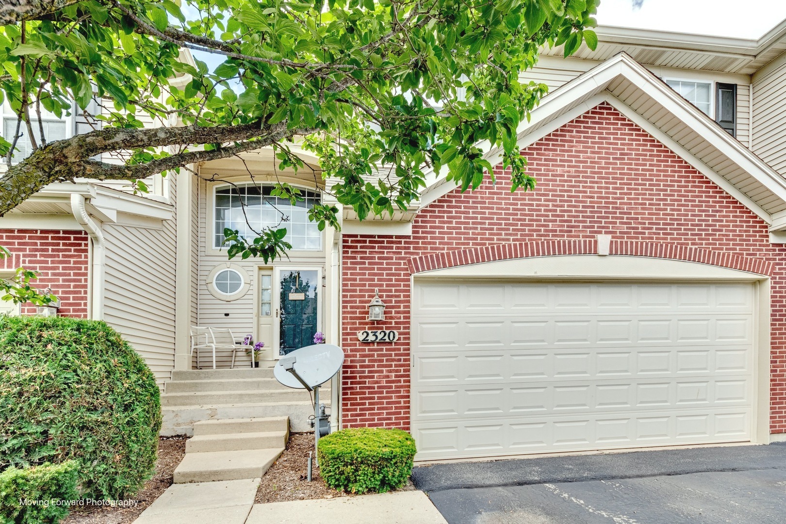 2320 Stonegate Road, Algonquin IL 60102