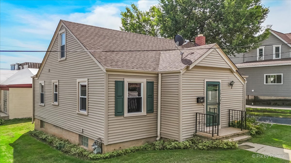 1310 Park Street, Mchenry IL 60050