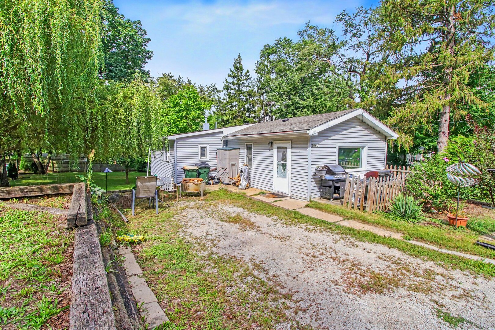 6N872 Fox River Avenue, St. Charles IL 60174