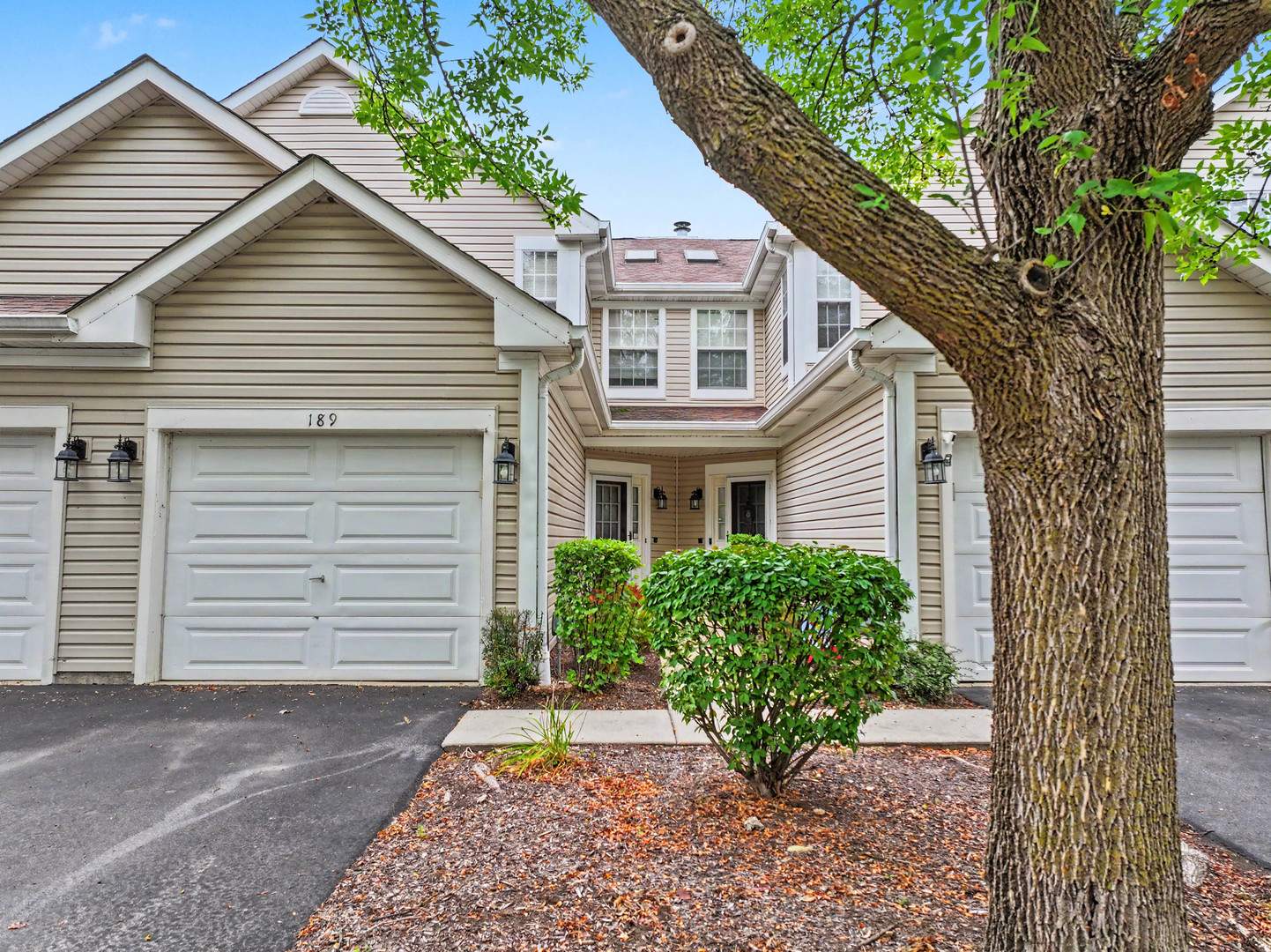 189 Polaris Drive, Lake In The Hills IL 60156
