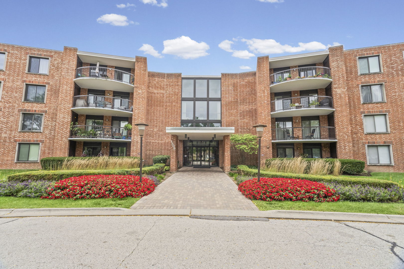 1505 E Central Road Unit 216B, Arlington Heights IL 60005